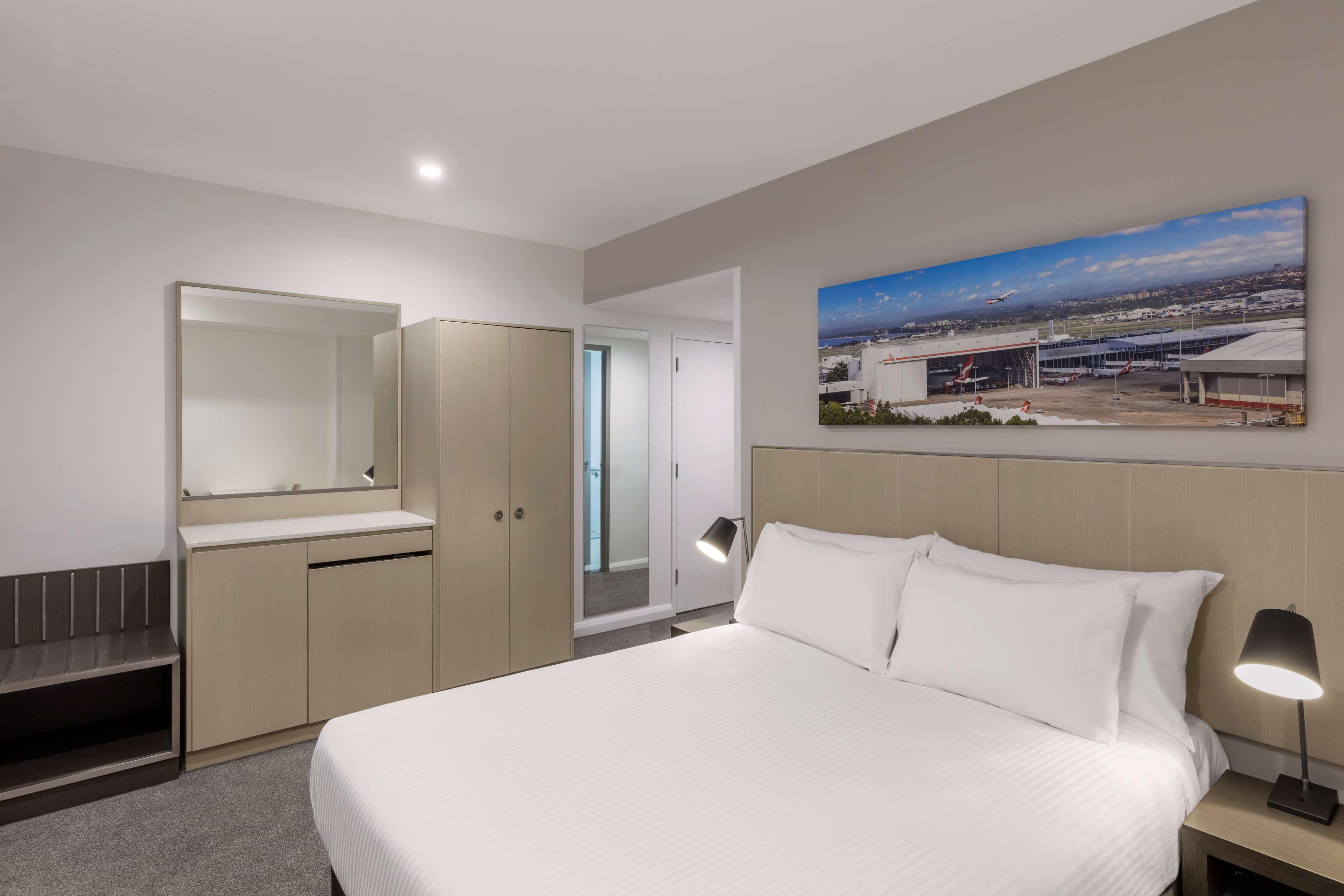 Travelodge Hotel Sydney Airport Εξωτερικό φωτογραφία A room at the airport