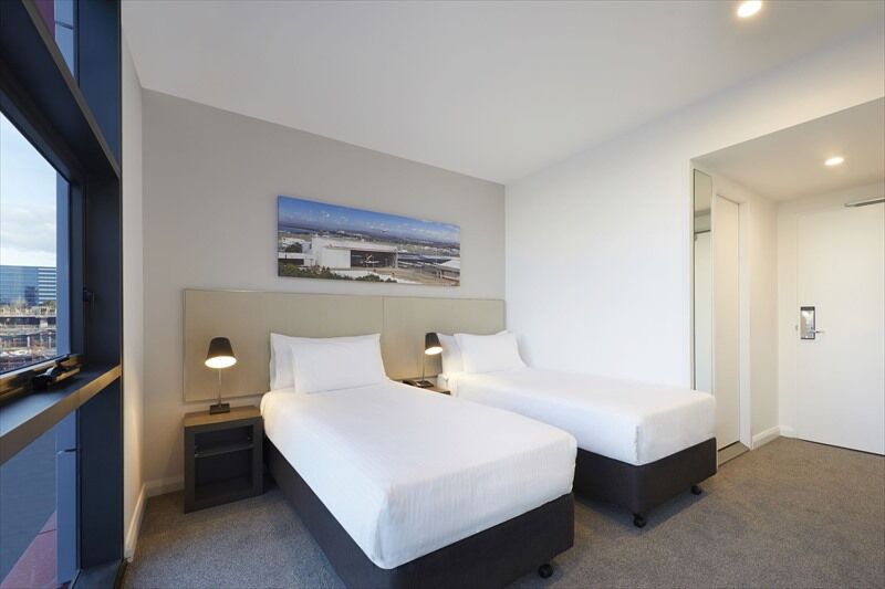 Travelodge Hotel Sydney Airport Εξωτερικό φωτογραφία Two single beds in a room at the hotel